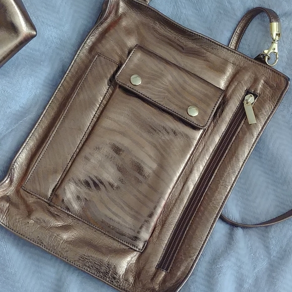 Due Fratelli gold leather 3 pc purse set - Picture 7 of 10
